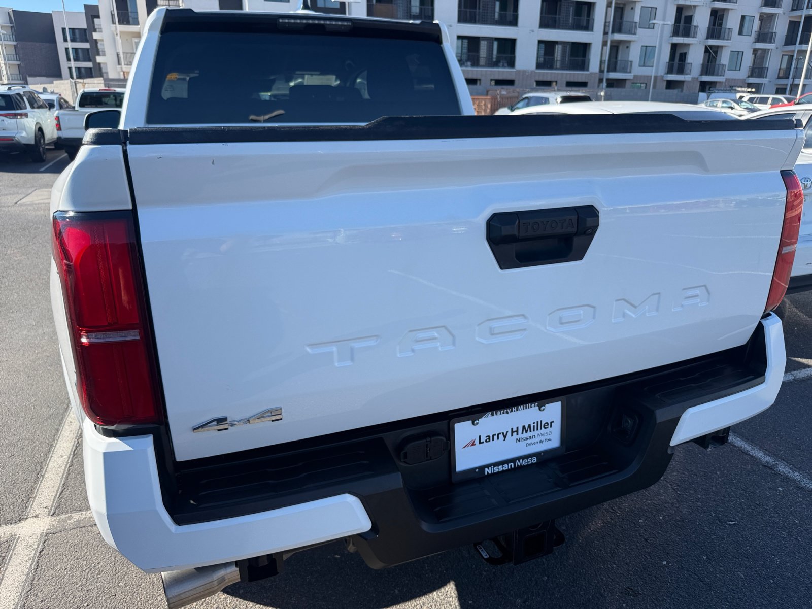 Used 2024 Toyota Tacoma SR5 AWD/4WD image 27