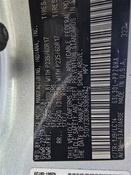 Used 2019 Toyota Sienna XLE w/ XLE Navigation Package FWD image 37