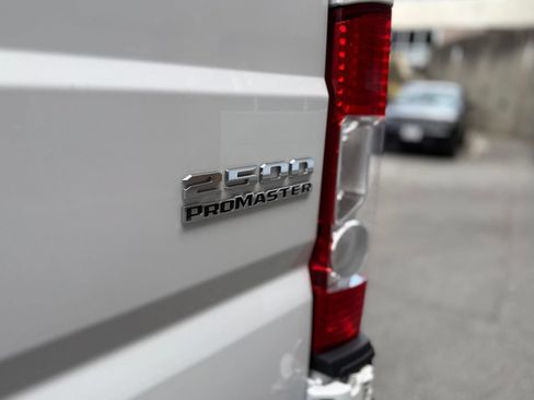 Used 2023 RAM ProMaster 2500 FWD image 27
