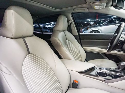 Used 2023 Toyota Camry SE w/ Audio Upgrade Package image 17