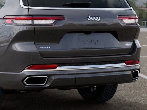 New 2025 Jeep Grand Cherokee L Overland w/ Luxury Tech Group IV AWD/4WD image 13