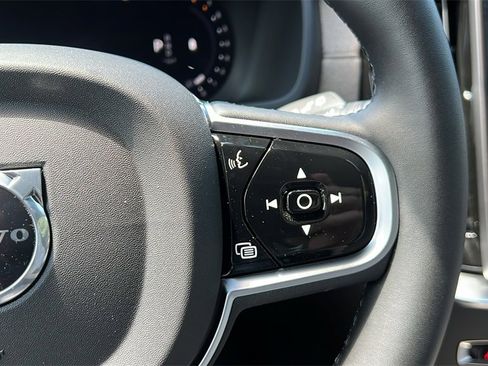 New 2026 Volvo XC90 B6 Plus w/ Protection Package Premier image 12