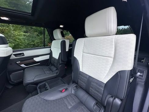 Used 2024 Toyota Sequoia Capstone AWD/4WD image 11
