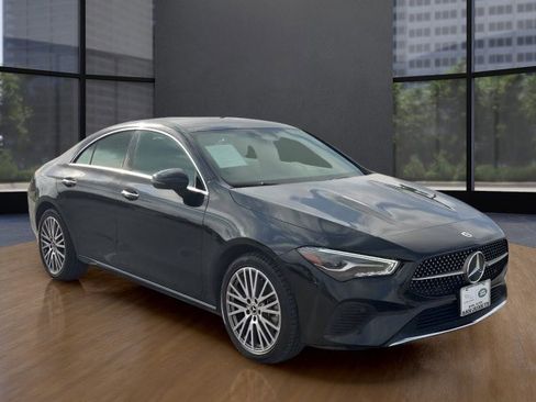 Used 2025 Mercedes-Benz CLA 250 image 3