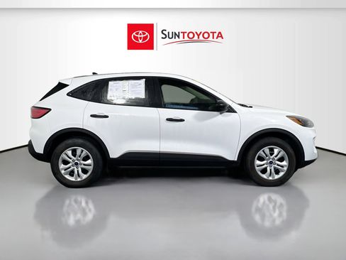 Used 2022 Ford Escape S image 2