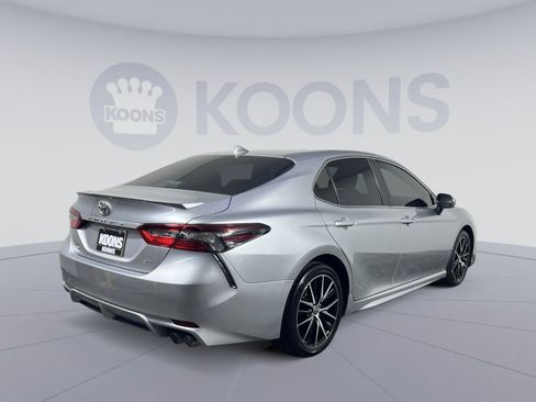 Used 2023 Toyota Camry SE w/ Cold Weather Package image 11