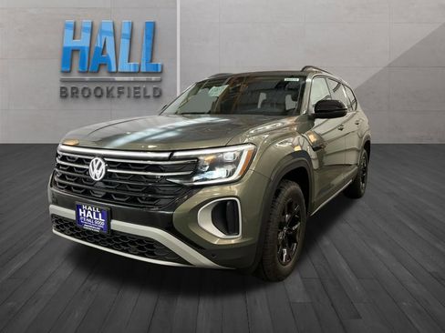 New 2026 Volkswagen Atlas Peak Edition AWD/4WD image 1