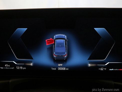 Used 2025 BMW 330i xDrive Sedan w/ M Sport Package image 17