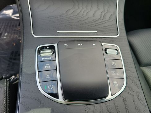 Used 2021 Mercedes-Benz GLC 300 image 25