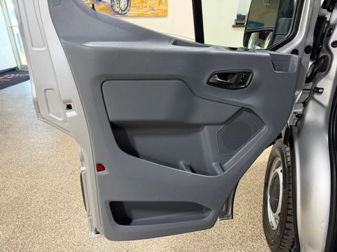 Used 2015 Ford Transit 150 XL RWD image 14