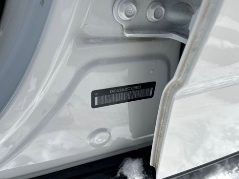 Used 2025 Kia Soul LX w/ LX Technology Package image 27