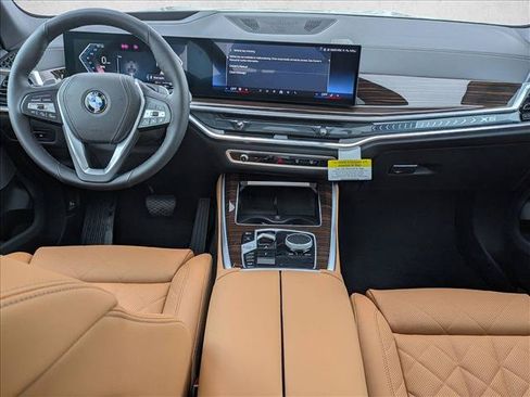 Used 2026 BMW X5 xDrive40i AWD/4WD image 16