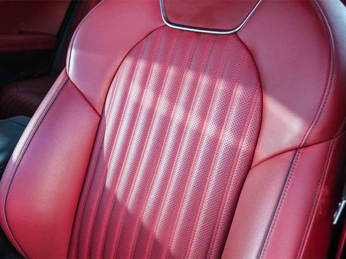 Used 2025 Genesis G70 3.3T Advanced image 29