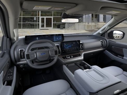 New 2026 Ford Expedition Platinum w/ Platinum Ultimate Package AWD/4WD image 9
