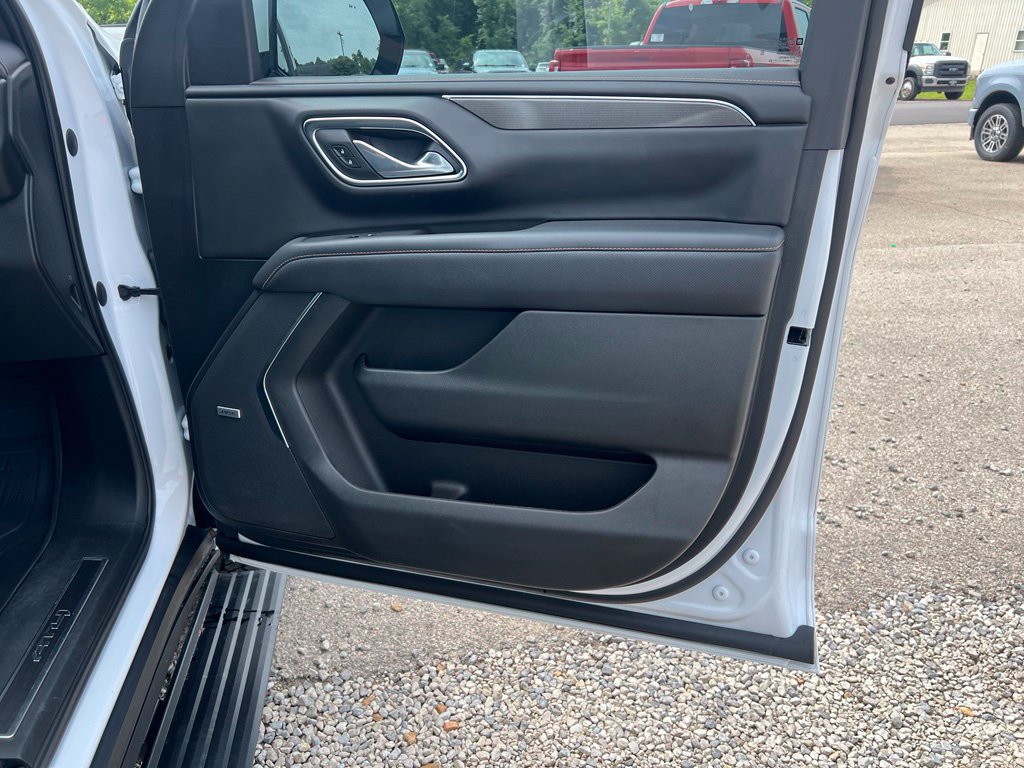 Used 2023 GMC Yukon AT4 w/ AT4 Premium Package AWD/4WD image 21