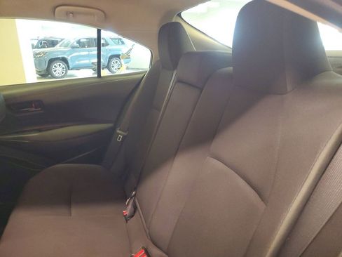 Used 2022 Toyota Corolla LE FWD image 12
