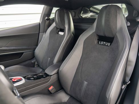 Used 2025 Lotus Emira RWD image 11