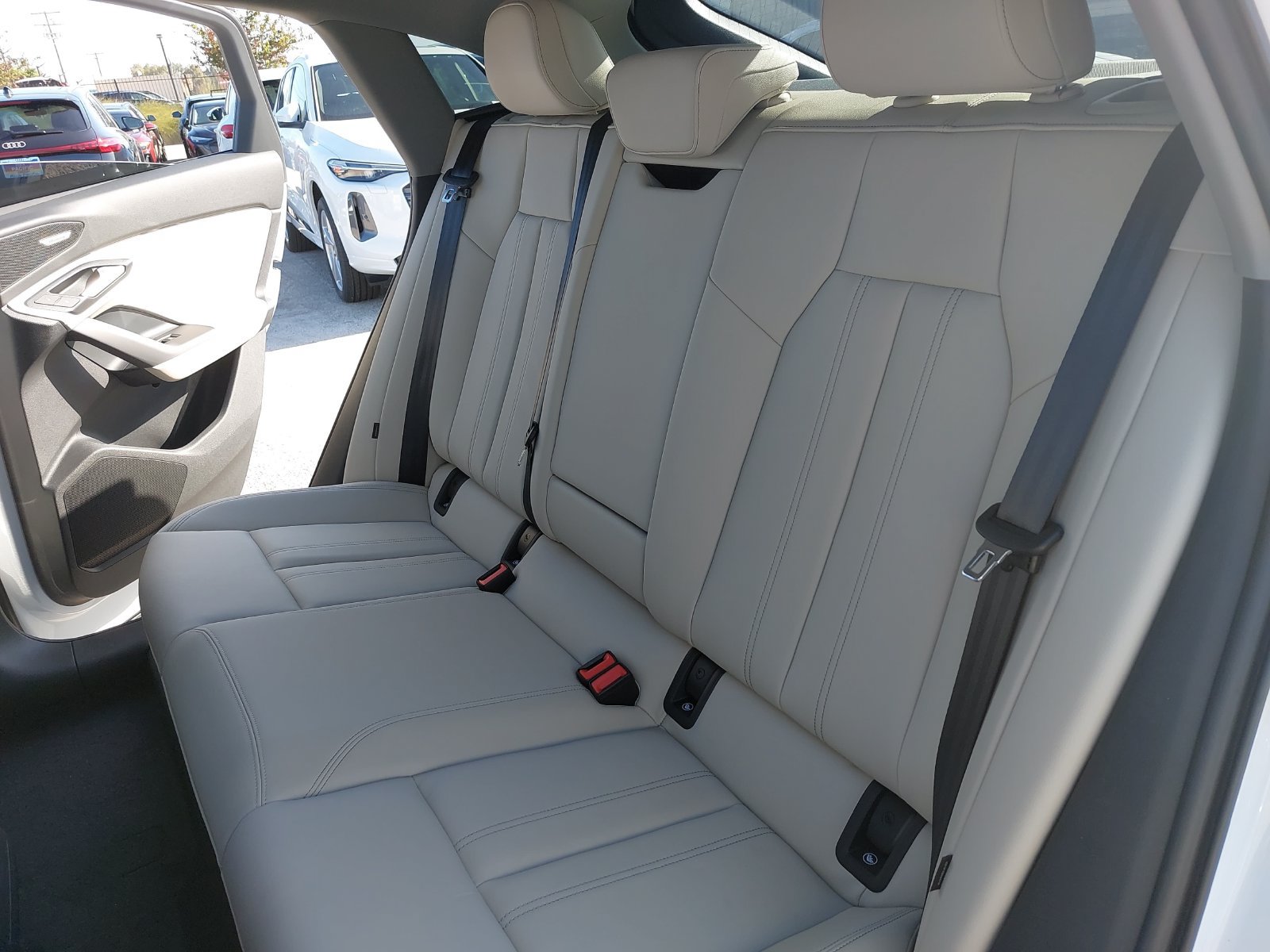 New 2027 Audi Q6 e-tron Premium Plus AWD/4WD image 14