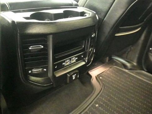 Used 2022 RAM 1500 Limited w/ Body Color Bumper Group AWD/4WD image 13