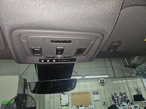 Used 2024 GMC Sierra 1500 Denali w/ Technology Package image 22