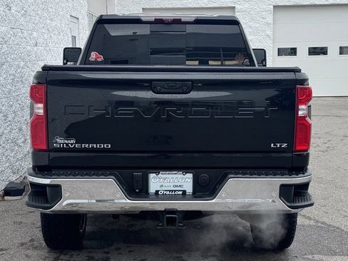 Used 2022 Chevrolet Silverado 2500 LTZ w/ LTZ Premium Package image 10
