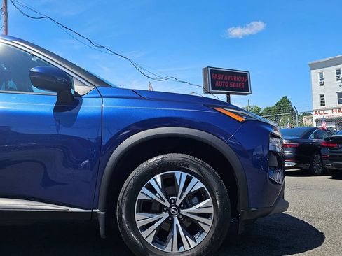 Used 2022 Nissan Rogue SV AWD/4WD image 6