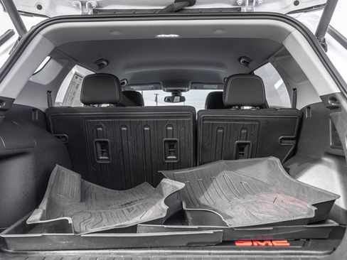 Used 2023 GMC Terrain SLE w/ Driver Convenience Package FWD image 32
