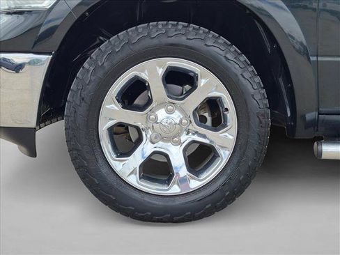 Used 2016 RAM 1500 Laramie w/ Convenience Group AWD/4WD image 25