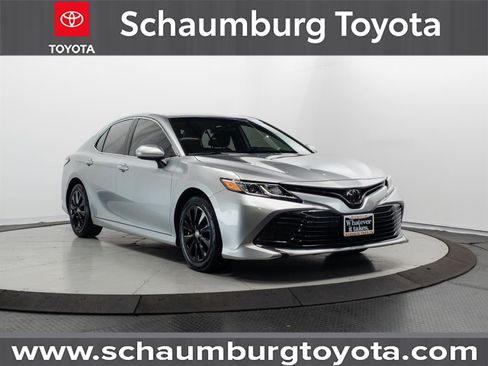 Used 2020 Toyota Camry LE image 1