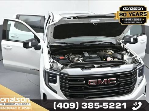 Used 2024 GMC Sierra 1500 AT4 w/ Technology Package AWD/4WD image 23