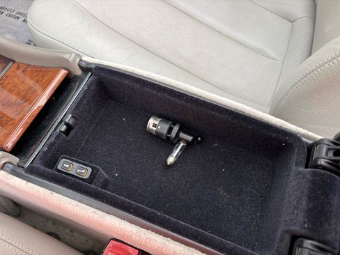 Used 2000 Mercedes-Benz CLK 320 Cabriolet image 37