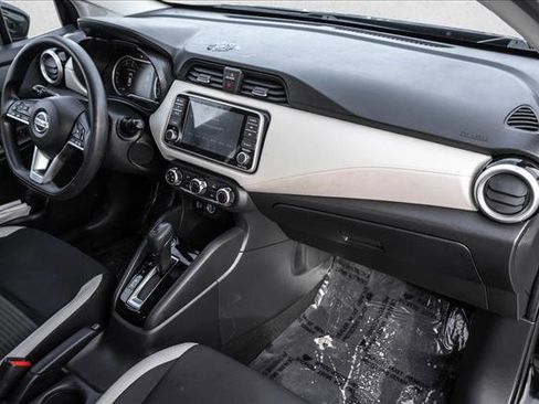 Used 2022 Nissan Versa SV image 23