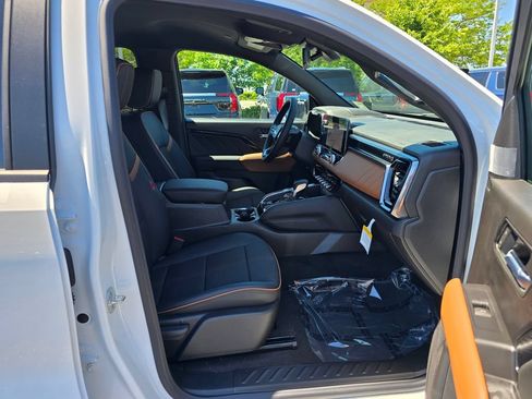 New 2026 GMC Canyon AT4 AWD/4WD image 27