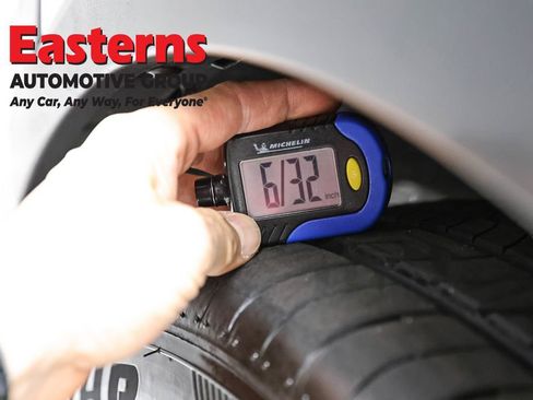 Used 2024 Volkswagen Tiguan SE image 26