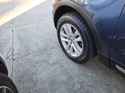 Certified 2018 Ford Explorer XLT w/ Equipment Group 202A image 11