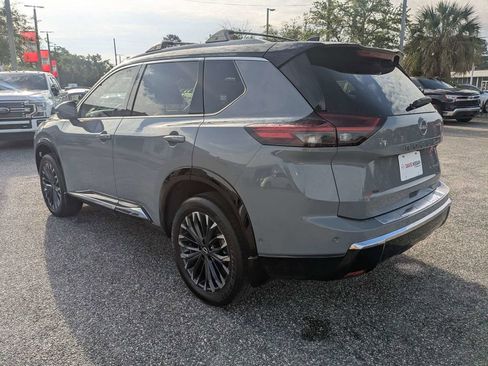 Used 2025 Nissan Rogue Platinum w/ Platinum Premium Package FWD image 6