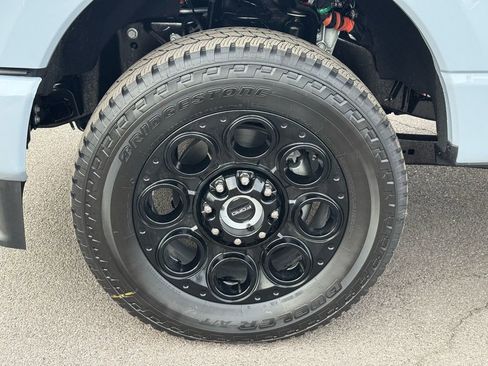 New 2026 Ford F250 Lariat w/ Black Appearance Package image 7