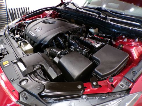 Used 2015 MAZDA MAZDA3 i Sport image 33