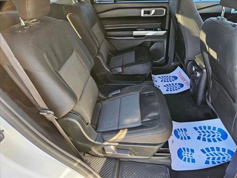 Used 2022 Ford Explorer XLT image 17