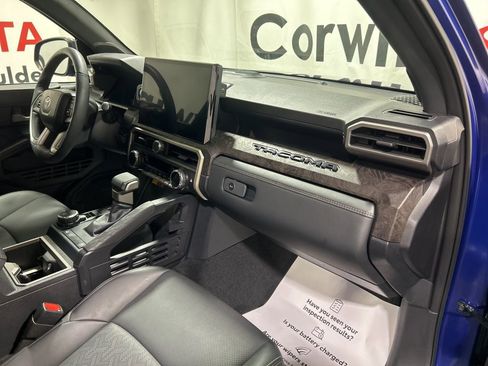 Used 2024 Toyota Tacoma Limited w/ Limited Package (LT) image 13