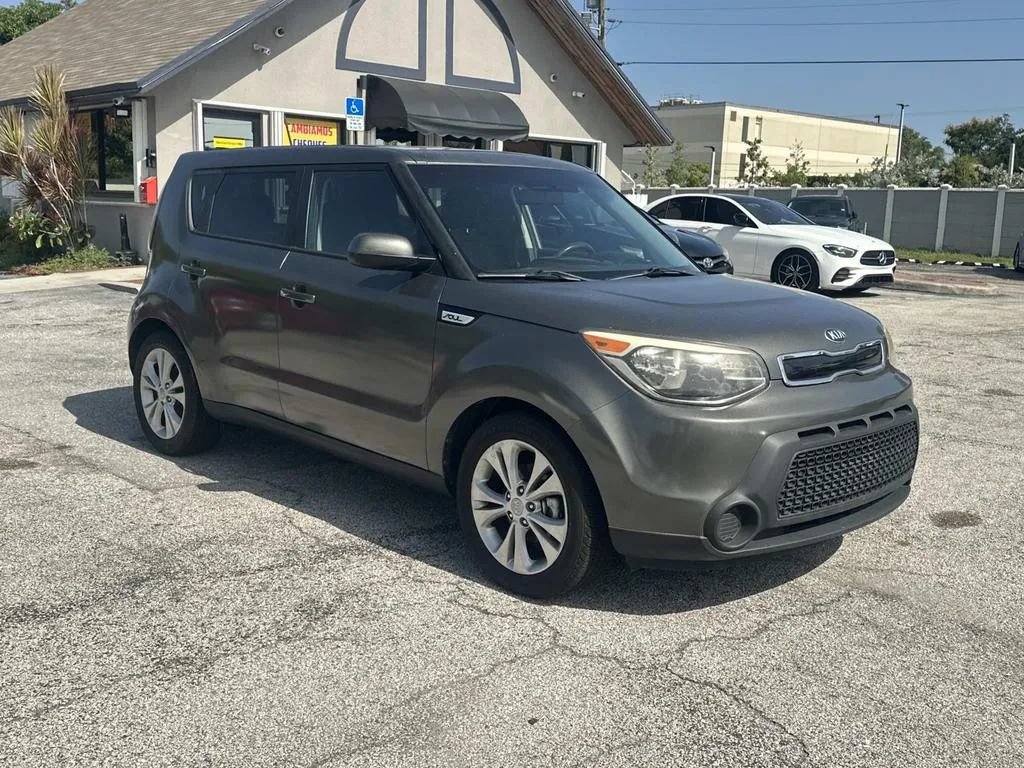 Used 2015 Kia Soul + FWD image 4