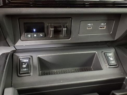 Used 2024 Nissan Titan PRO-4X w/ Pro-4x Convenience Package image 26