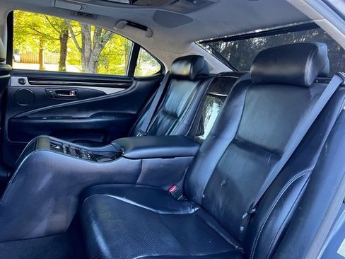 Used 2014 Lexus LS 600h L image 23