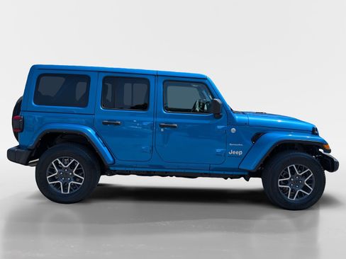 Used 2024 Jeep Wrangler Unlimited Sahara w/ Safety Group AWD/4WD image 3