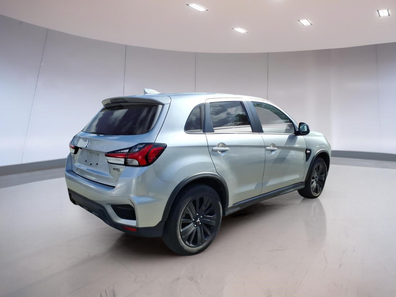 Used 2025 Mitsubishi Outlander Sport AWD image 4