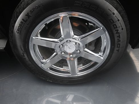 Used 2019 GMC Acadia SLT FWD image 18
