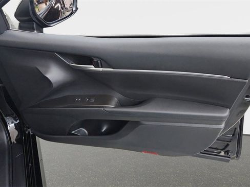 Used 2024 Toyota Camry LE image 10