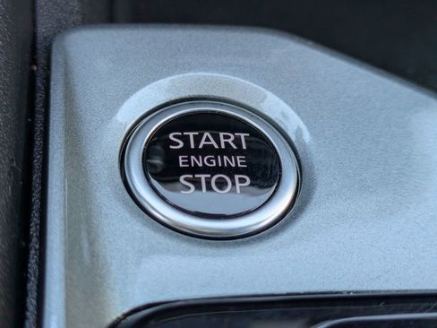 Used 2025 Nissan Altima 2.5 SV image 30