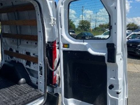 Used 2022 Ford Transit 250 Low Roof w/ Exterior Upgrade Package RWD image 6