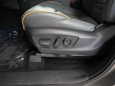 Used 2025 Toyota Tacoma 4x4 Double Cab Hybrid image 12